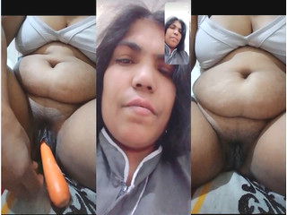 Chubby Muslim Bhabhi Masturbating Pussy With Carrot