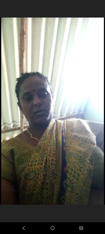 Mature Tamil Aunty Showing Her Big Boobs