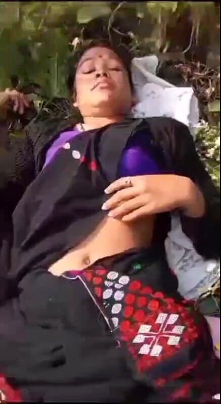 Milf Boudi Outdoor Fucking With Lover Moaning Talking