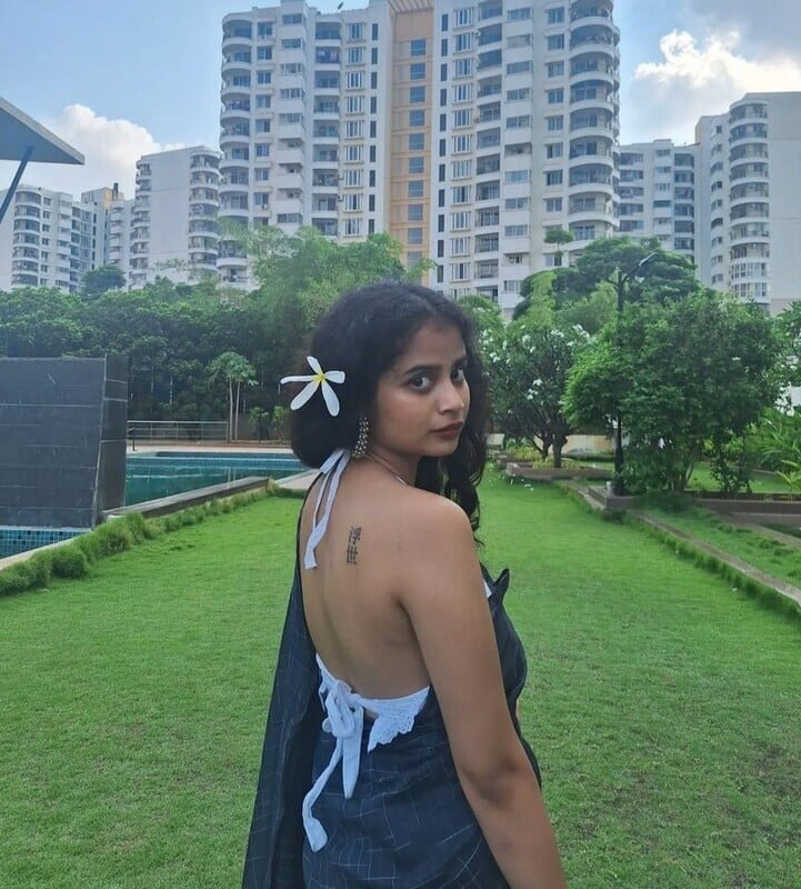 Sexy Indian Girl Fucking Hard And Moaning