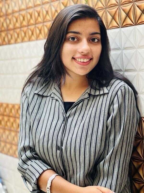 Desi Horny Teen Girl Sucking BFF Dick To Give Him Pleasure