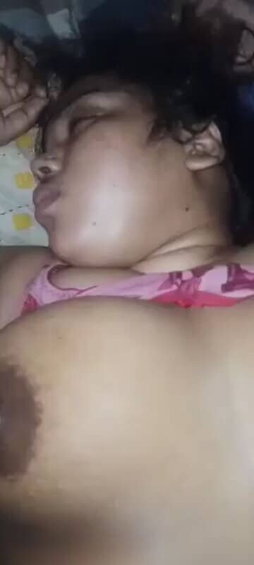 Sleeping Bhabhi Nude Big Boobs And Dry Pussy Capture