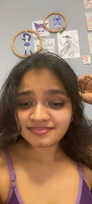 Cute Desi Sexy Girl Showing Her Pussy And Big Ass Fingering