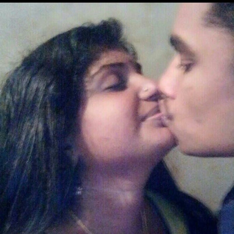 Mallu Mature Aunty Having Fun With Younge Lover