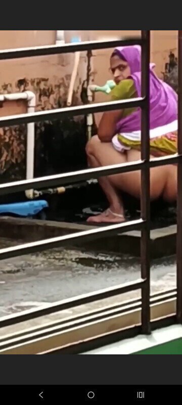 Sexy Hot Big Ass Banjaran Outdoor Pissing