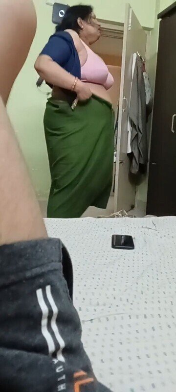 Big Boobs Chubby Milf Changing Infront Of Her Son