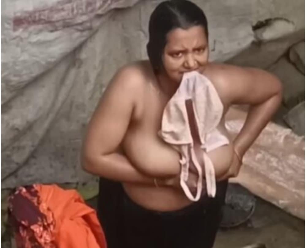 Bangla Chubby Bhabhi Nude Big Boobs Caught In Bathroom