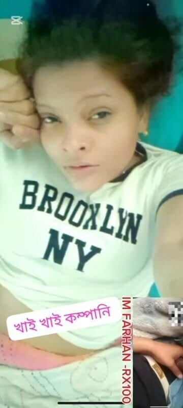 Bangladeshi College Girl Showing Her Boobs