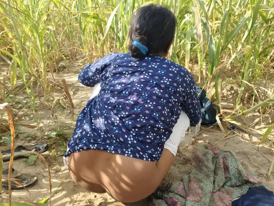 Bf Fucking His Gf Mature Mother Hairy Pussy In Jungle