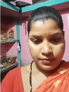 Village Hot Bhabhi Removing Saree Showing Nude Body