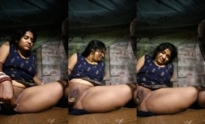 Desi Big Pussy Bhabhi Fingering And Masturbating Hard